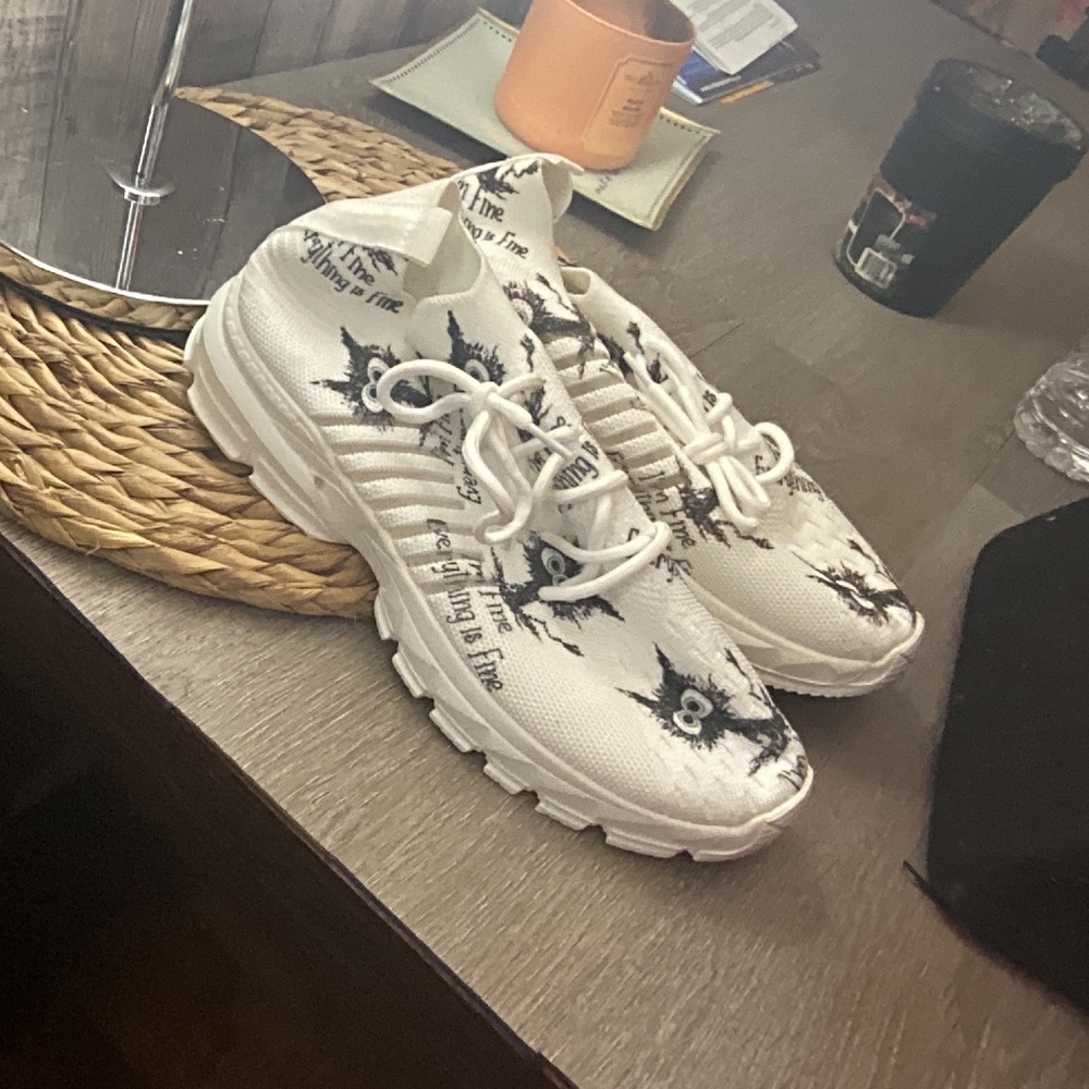 Sz 42 / 10 worn couple times